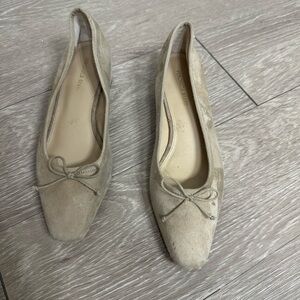 Veronica Beard Suede Pointed Toe Low Block Heel Pumps Neutral Size 7